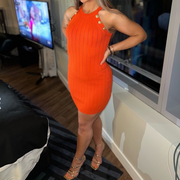 Dress - Picture 4 of 11